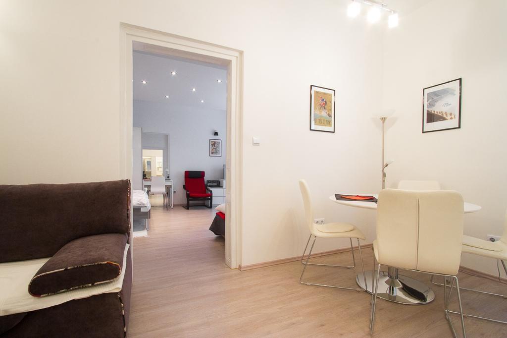 Apartment Red Bike Ζάγκρεμπ Δωμάτιο φωτογραφία